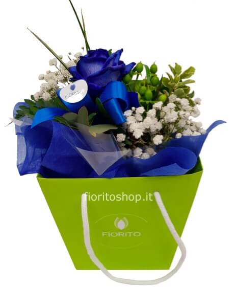 Boule piccola con rosa blu